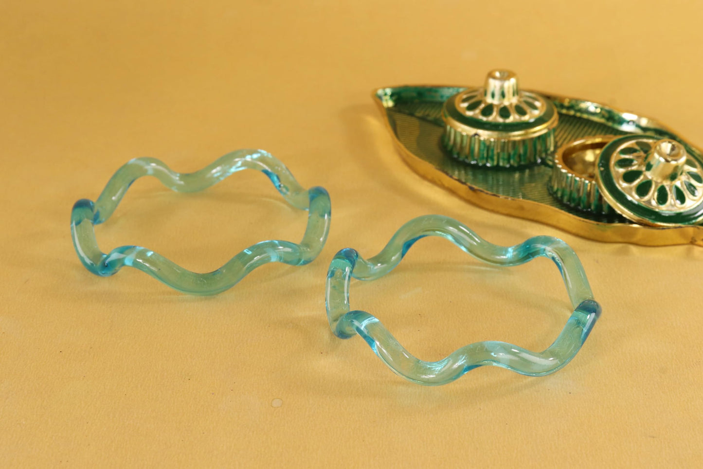 Stylish Zig Zag Crystal Glass Bangles Spiral Twisted Design Kada Set- 2